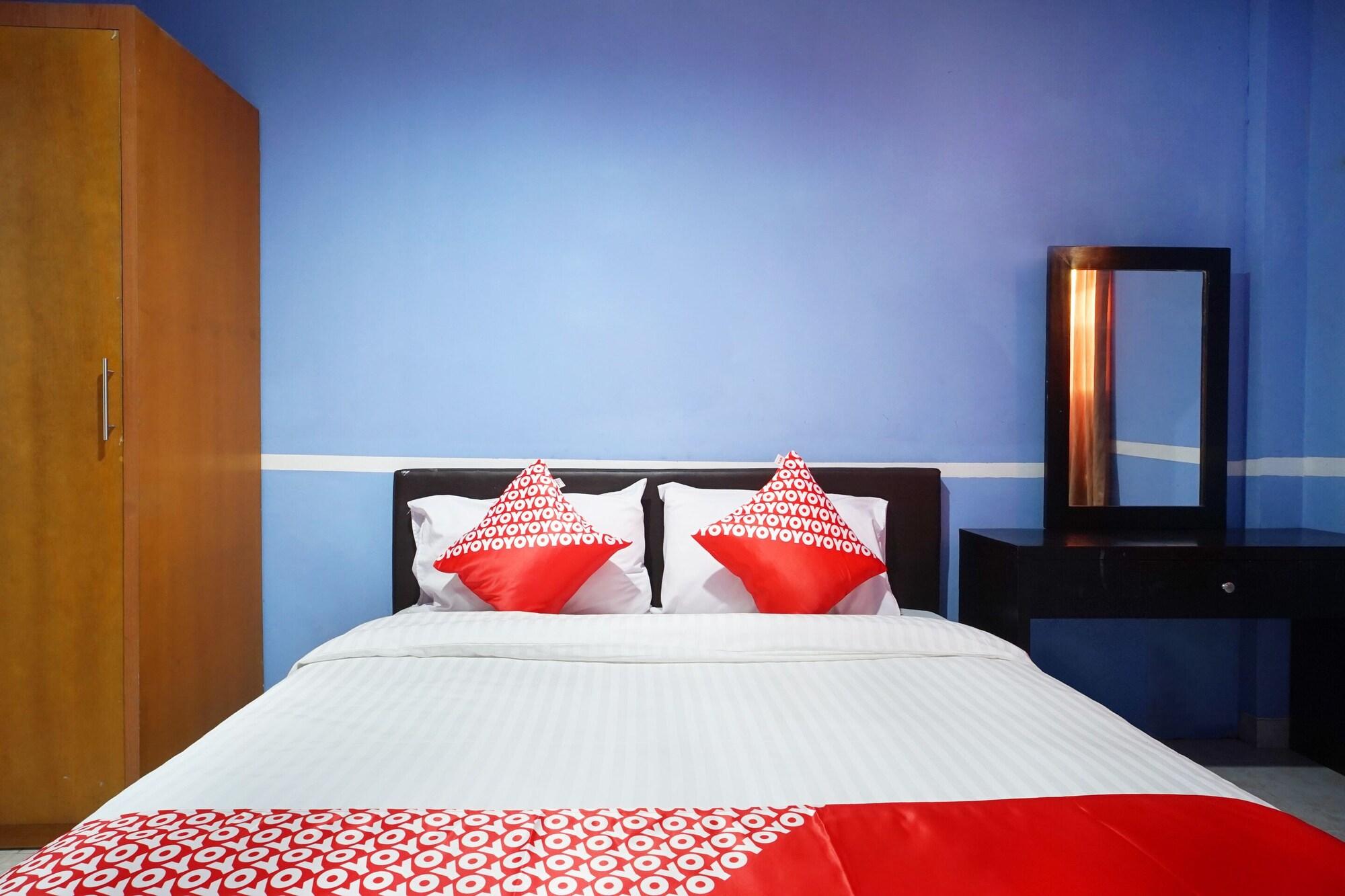 Urbanview De Grand Garuda Hotel